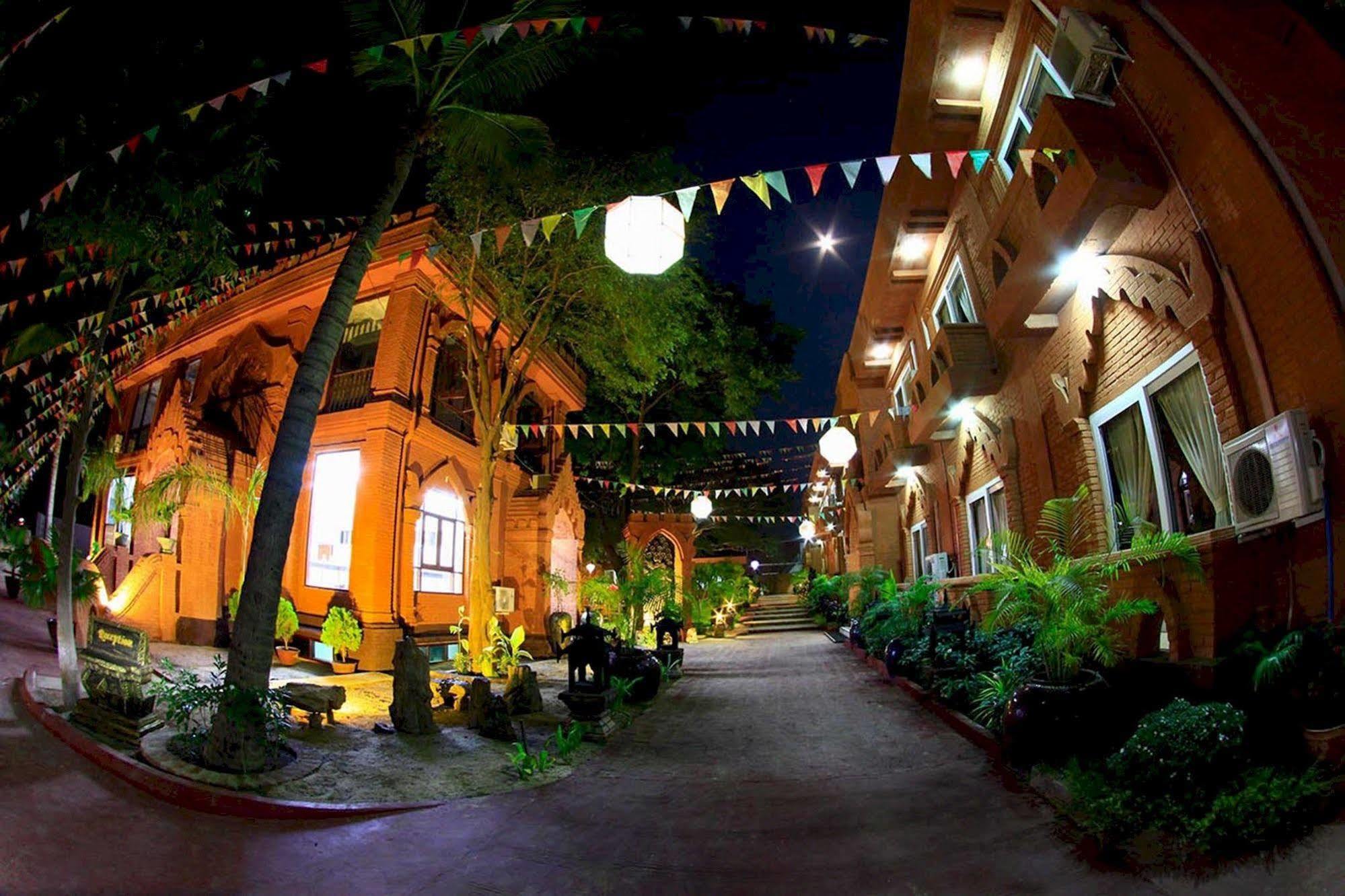 Hotel Sincere Smile Bagan New Bagan Экстерьер фото